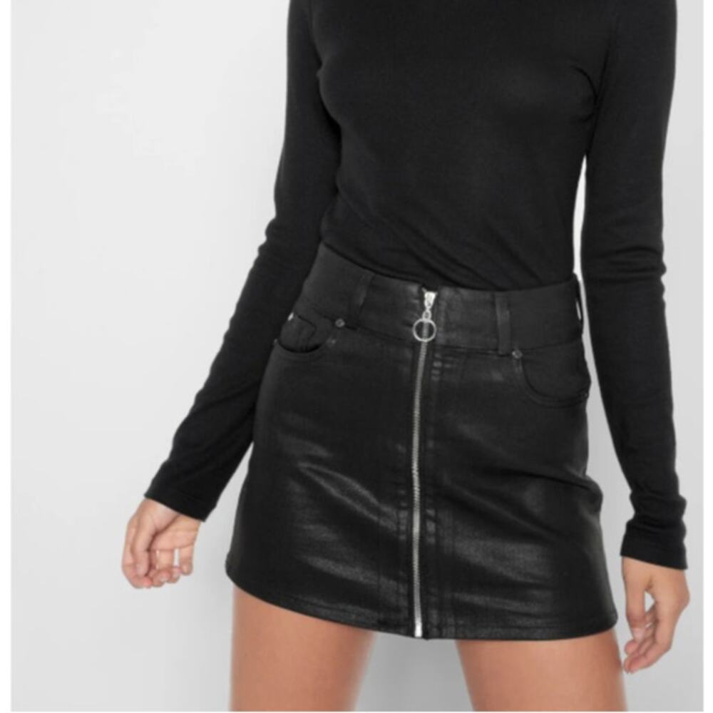 7 FOR ALL MANKIND Zip Front Mini Skirt Black Coated 5 Pocket Women's 29